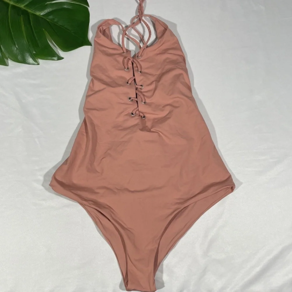NWT TAVIK [ Medium ] Monahan Lace Up One Piece Swimsuit‎ in Rose Dawn